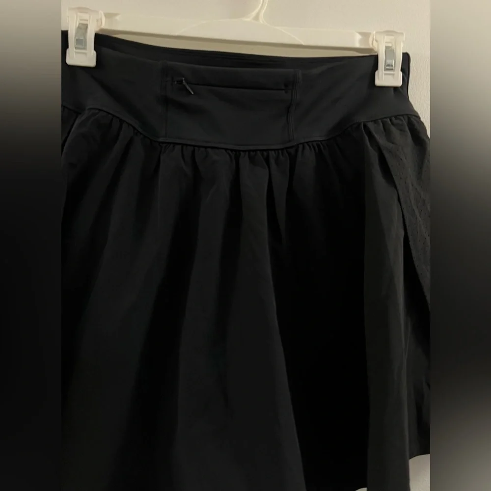New Spanx The Get Moving Skort kk.
